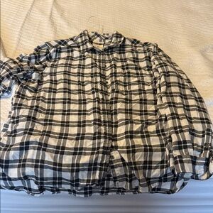 American Eagle Outfitters Black and White Plaid Shirt